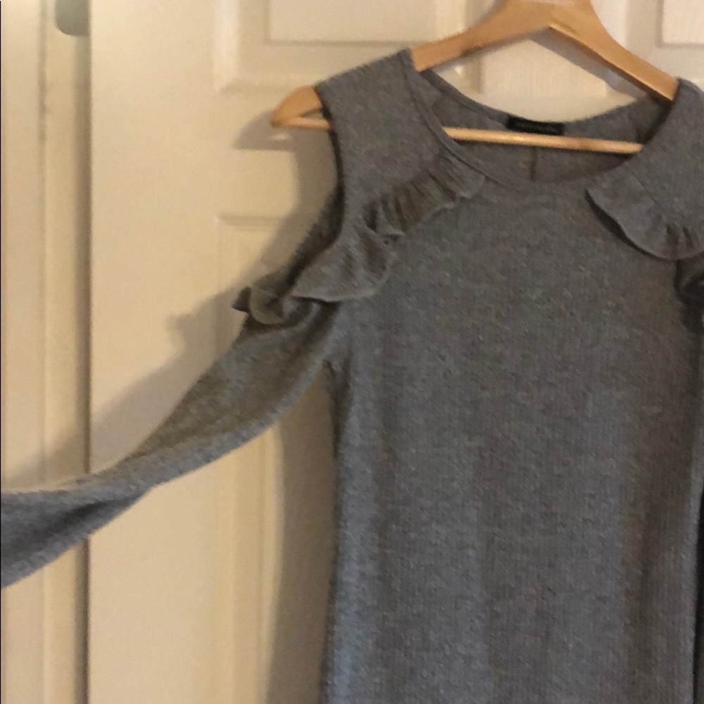 Cold Shoulder Ruffle Dress - Picture 4 of 6